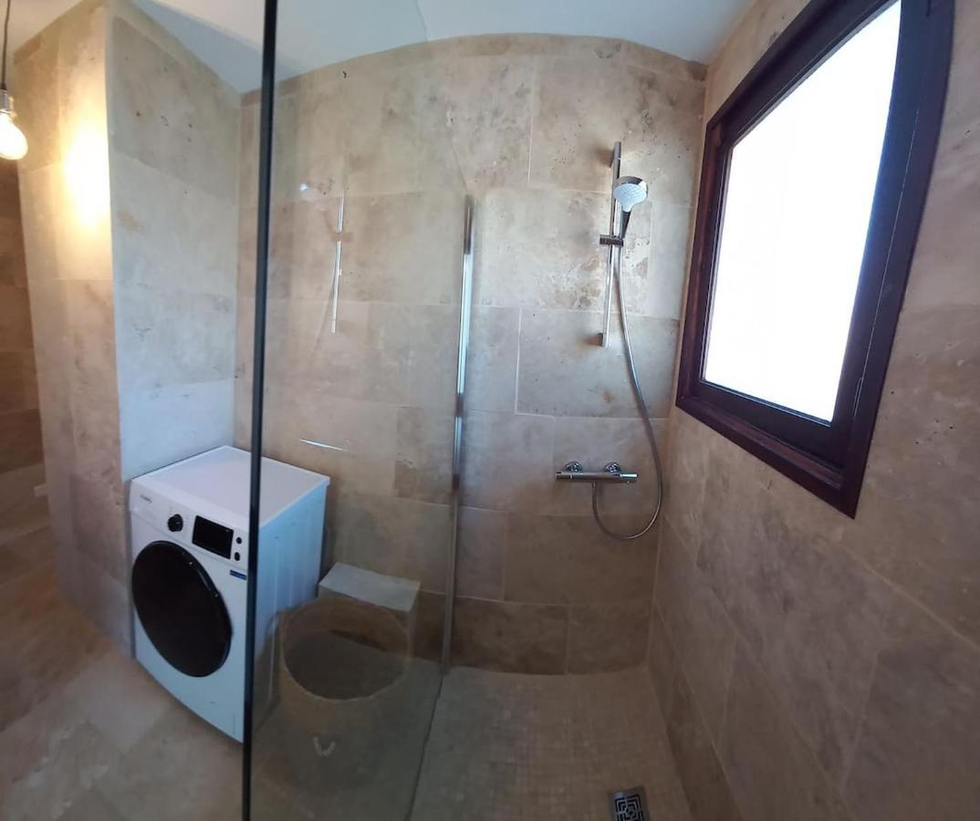 Loft Climatise "La Pinede", 50 M2, Tres Calme, 5 Mn A Pied Des Plages, Lit King Size لا سين سور مير المظهر الخارجي الصورة