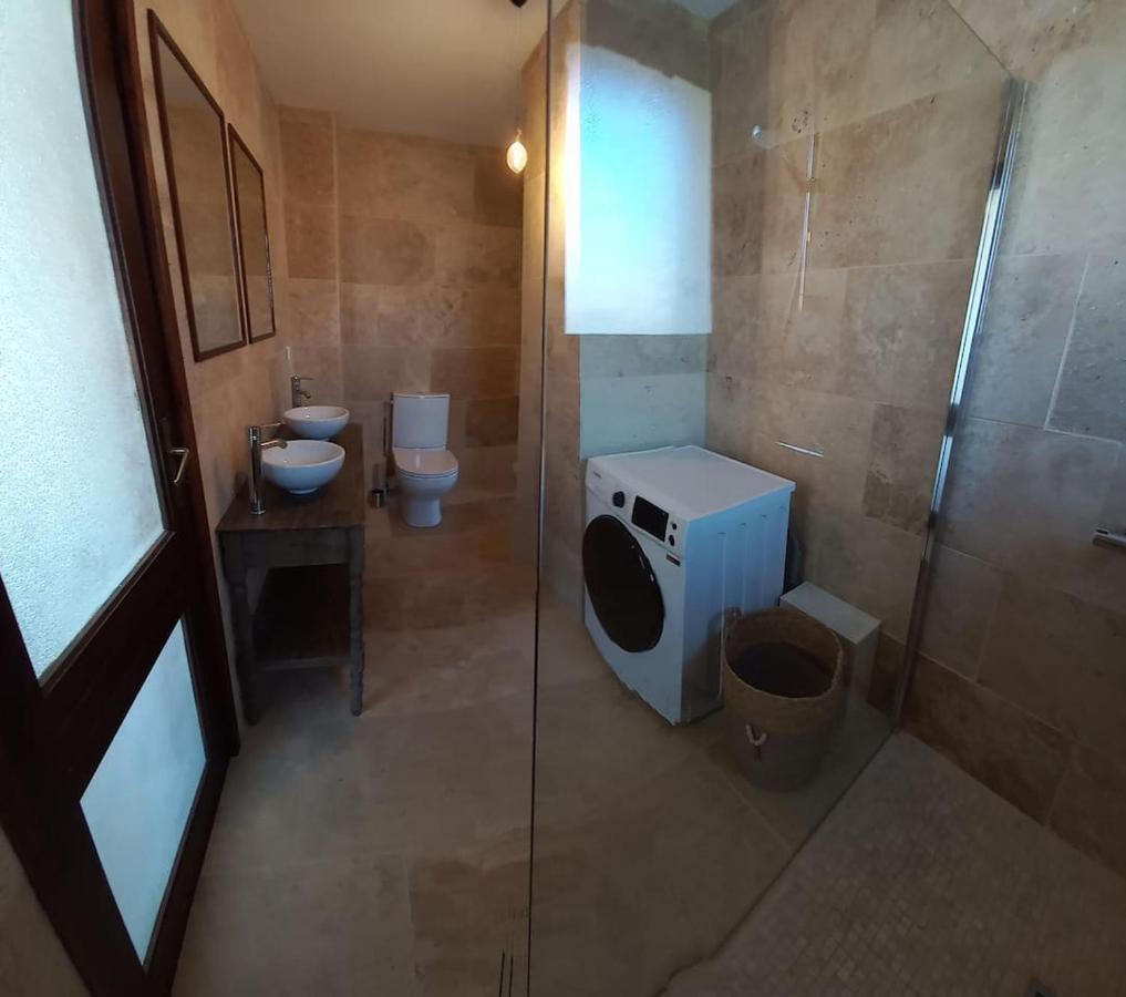 Loft Climatise "La Pinede", 50 M2, Tres Calme, 5 Mn A Pied Des Plages, Lit King Size لا سين سور مير المظهر الخارجي الصورة